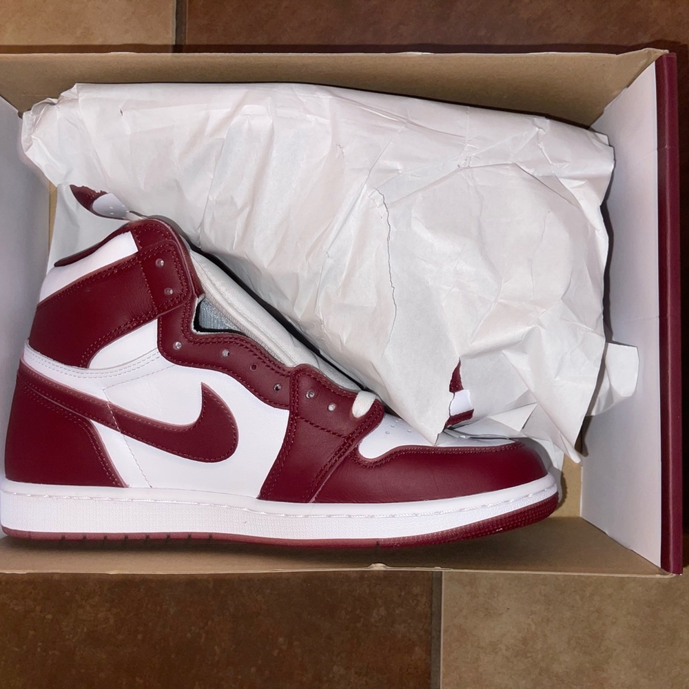 Nike Men's Burgundy and White High-Top Sneakers